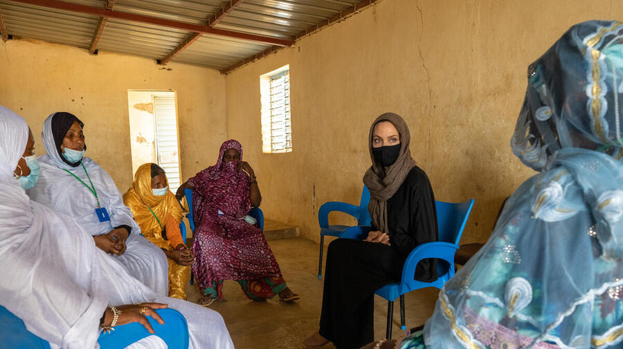 Burkina Faso. Angelina Jolie spends World Refugees Day with Refugees