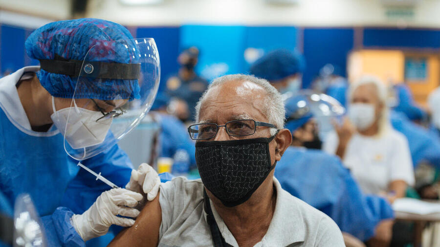 Ecuador. Venezuelan refugee and migrant elders get the Covid-19 vaccine with UNHCR support