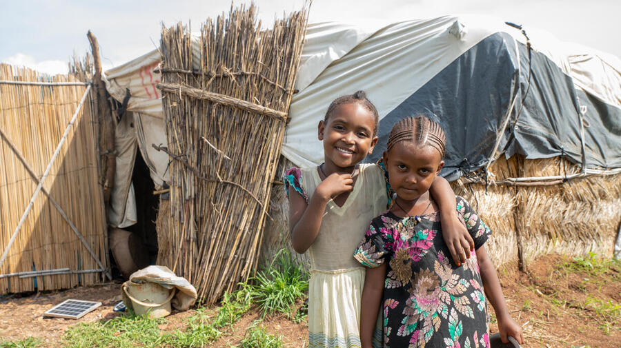 Sudan. High Commissioner visits Um Rakuba camp in eastern Sudan